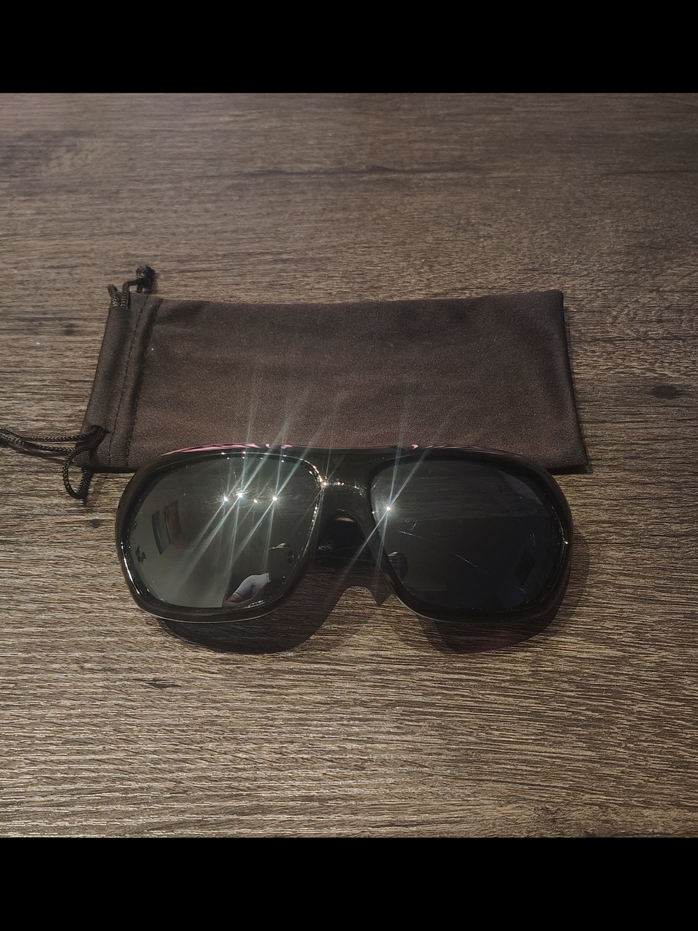 Women's Black Aviator Sunglasses - Sleek Polarized UV Protection